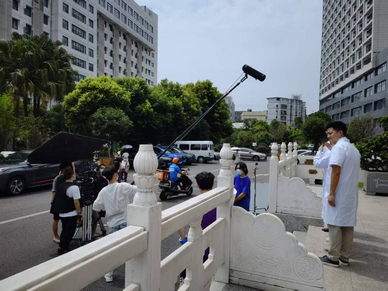 雅江县广告片拍摄公司低成本实现高规格制作的诀窍